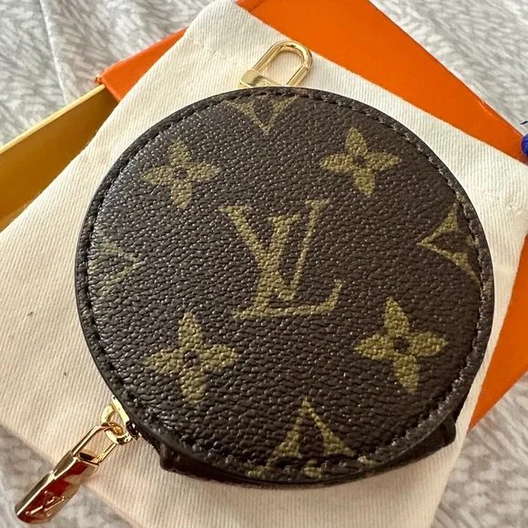 Fashion L* v*!! Monogram Trend Round Bag Charm & Coin Purse - Picture 2 of 3